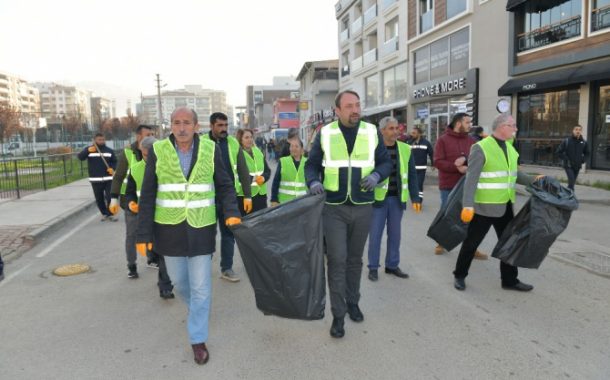 BAŞKAN GÜMRÜKÇÜ;