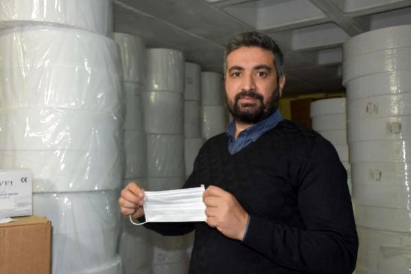 İZMİR’Lİ FİRMAYA ÇİN’DEN 200 MİLYON MASKE SİPARİŞİ GELDİ.. İZMİR’Lİ FİRMAYA ÇİN’DEN 200 MİLYON MASKE SİPARİŞİ GELDİ..