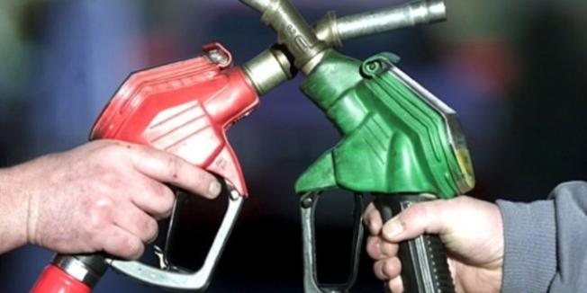 MOTORİN İLK KEZ 60 LİRA EŞİĞİNİ AŞTI, BENZİNİN DE ELİ KULAĞINDA!…