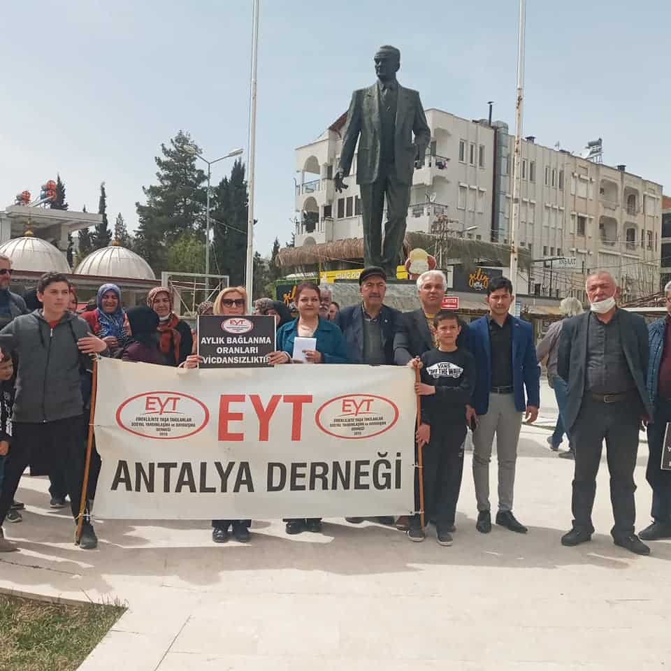 KOÇAY: “YANIMIZDA OLANIN YANINDA OLACAĞIZ, SONUÇ ALANA KADAR HER KAPIYI ÇALACAĞIZ…” KOÇAY: “YANIMIZDA OLANIN YANINDA OLACAĞIZ, SONUÇ ALANA KADAR HER KAPIYI ÇALACAĞIZ…”