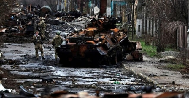 “TANKLAR CESETLERİ EZDİ, ŞARHOŞ RUS ASKERLERİ BİR ANA VE 15 YAŞINDAKİ KIZINA TECAVÜZ ETTİ…” “TANKLAR CESETLERİ EZDİ, ŞARHOŞ RUS ASKERLERİ BİR ANA VE 15 YAŞINDAKİ KIZINA TECAVÜZ ETTİ…”
