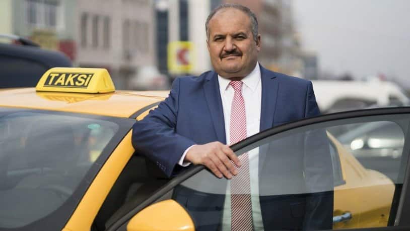 İSTANBUL’LU TAKSİCİLERİN BAŞI, PLAKA FİYATLARINI BEĞENMİYOR, EN AZ 10 MİLYON OLMALI DİYOR… İSTANBUL’LU TAKSİCİLERİN BAŞI, PLAKA FİYATLARINI BEĞENMİYOR, EN AZ 10 MİLYON OLMALI DİYOR…