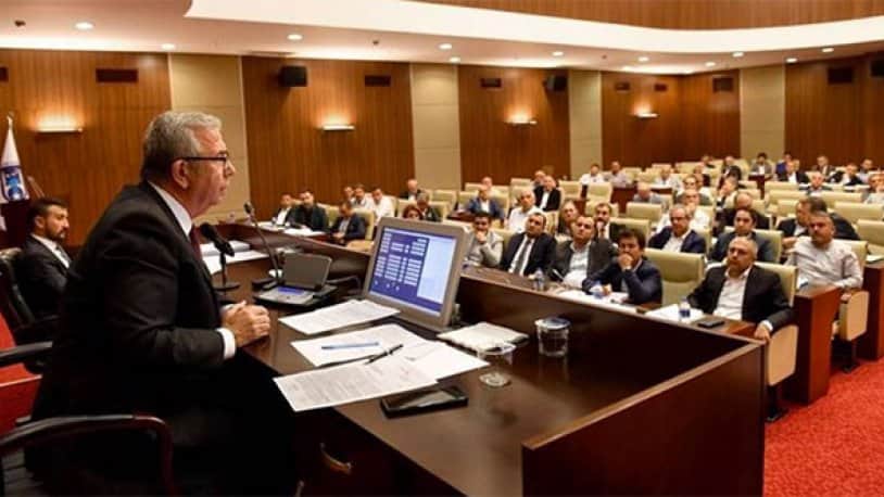 AKP GRUBUNDAN MANSUR YAVAŞ’A, SU ENGELLEMESİ… AKP GRUBUNDAN MANSUR YAVAŞ’A, SU ENGELLEMESİ…