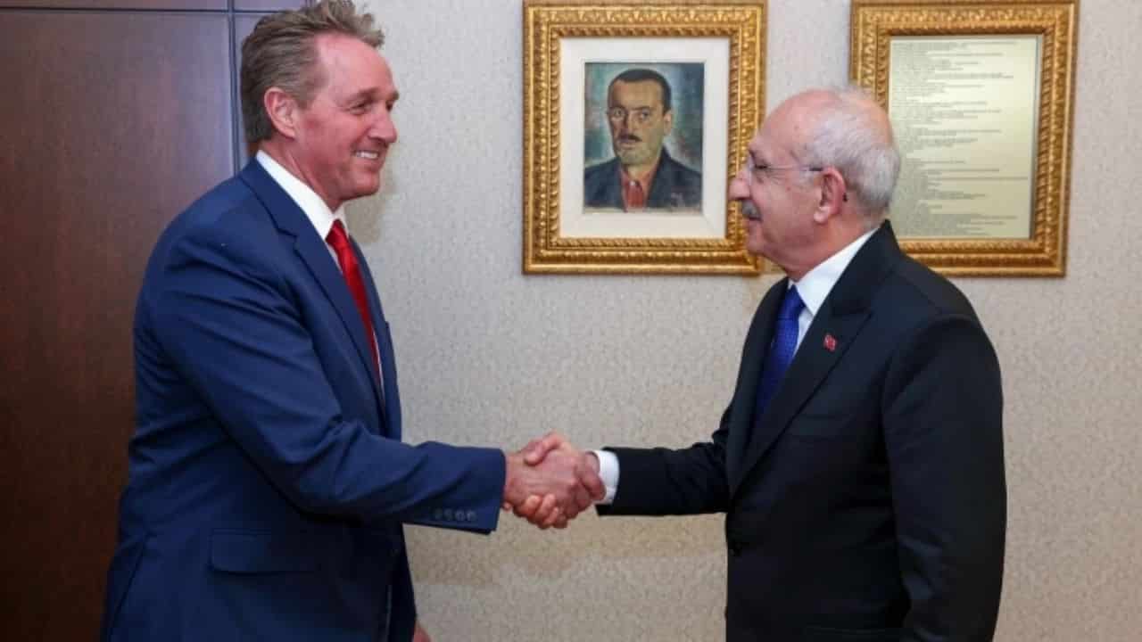 ABD’DEN BÜYÜKELÇİ FLAKE’İN KILIÇDAROĞLU İLE GÖRÜŞMESİNE İLİŞKİN AÇIKLAMA… ABD’DEN BÜYÜKELÇİ FLAKE’İN KILIÇDAROĞLU İLE GÖRÜŞMESİNE İLİŞKİN AÇIKLAMA…