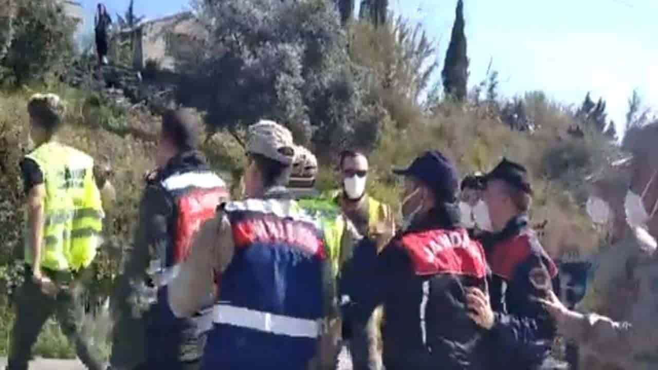 MOLOZ DÖKÜMÜNE KARŞI, “YAŞAM NÖBETİ” BAŞLATILDI, NÖBETÇİ VATANDAŞLAR GÖZALTINA ALINDI… MOLOZ DÖKÜMÜNE KARŞI, “YAŞAM NÖBETİ” BAŞLATILDI, NÖBETÇİ VATANDAŞLAR GÖZALTINA ALINDI…