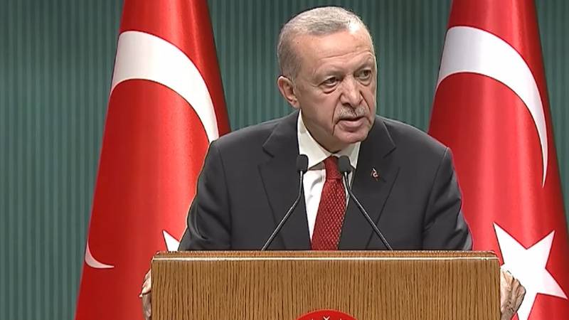 ERDOĞAN, YENİ KABİNENİN İLK TOPLANTISI SONRASI KONUŞTU… ERDOĞAN, YENİ KABİNENİN İLK TOPLANTISI SONRASI KONUŞTU…