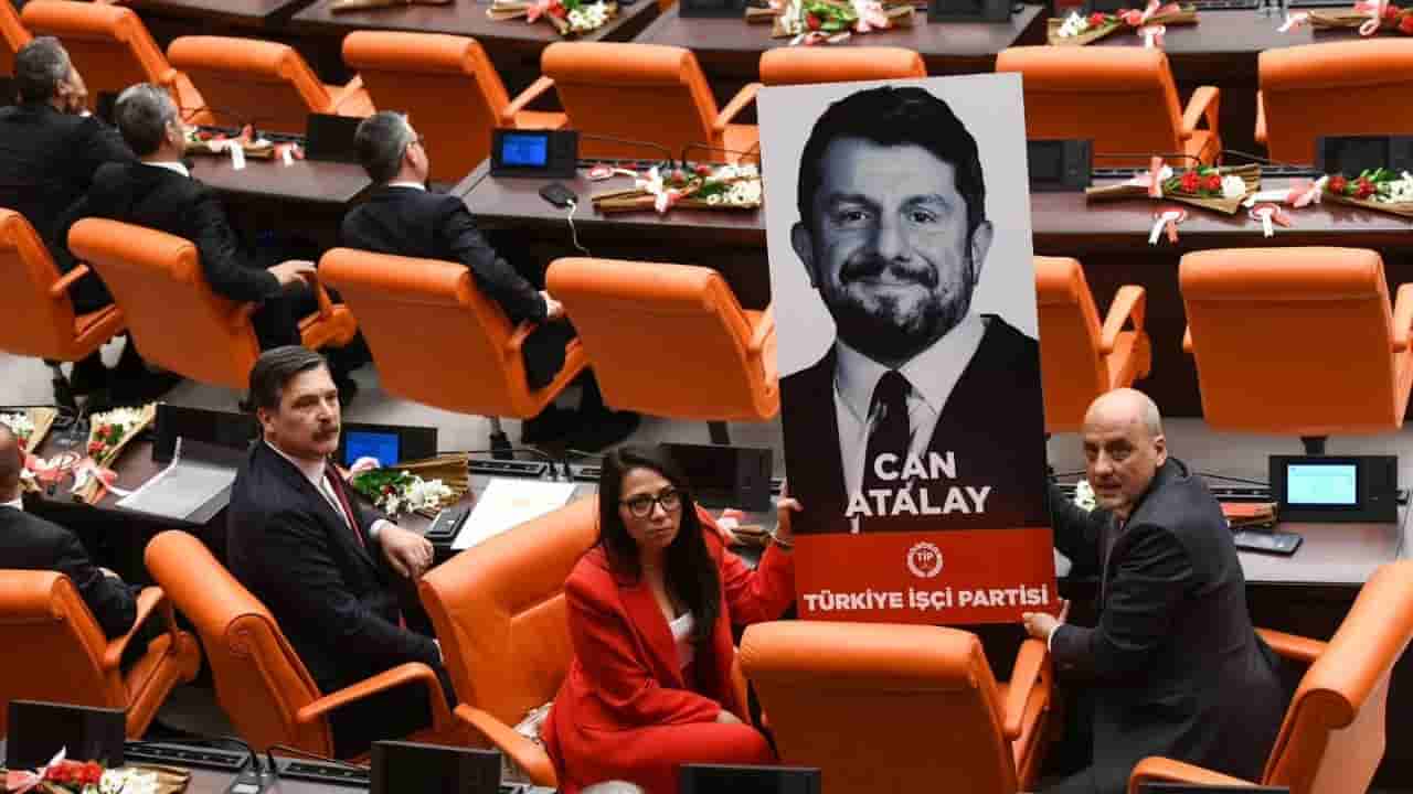 TİP, CAN ATALAY İÇİN ÜLKE GENELİNDE EYLEME BAŞLIYOR… TİP, CAN ATALAY İÇİN ÜLKE GENELİNDE EYLEME BAŞLIYOR…