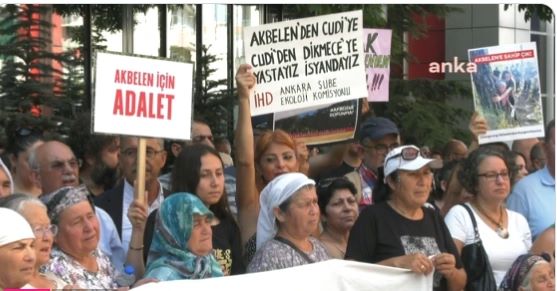 İKİZKÖY’DEN ERDOĞAN’IN: “MARJİNAL SÖZLERİNE YANIT: “90 YAŞINDAKİ ZEHRA NİNEMİZ NE KADAR MARJİNAL İSE, SONUNA KADAR MARJİNALİZ…” İKİZKÖY’DEN ERDOĞAN’IN: “MARJİNAL SÖZLERİNE YANIT: “90 YAŞINDAKİ ZEHRA NİNEMİZ NE KADAR MARJİNAL İSE, SONUNA KADAR MARJİNALİZ…”