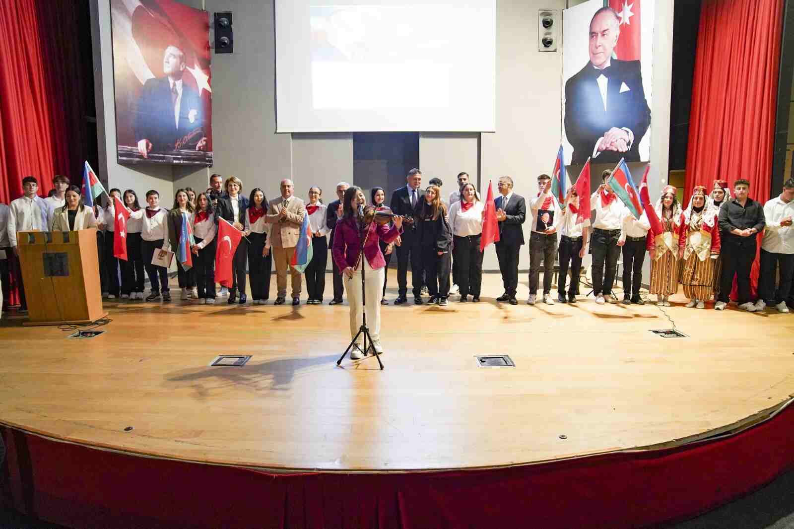 Aliağa’da Gül Bayramı Etkinliği Düzenlendi… Aliağa’da Gül Bayramı Etkinliği Düzenlendi…