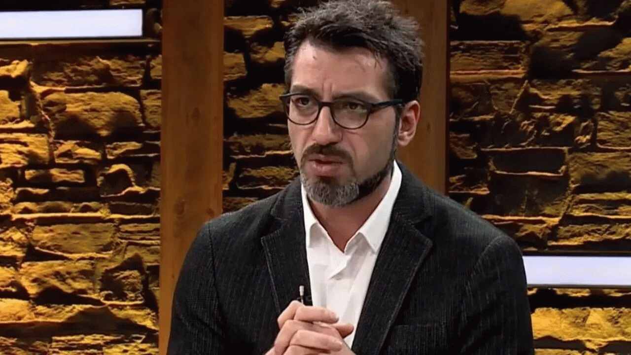 ŞİRİN: “ASGARİ ÜCRETE ARA ZAM YAPAMADILAR, ÇÜNKÜ…” ŞİRİN: “ASGARİ ÜCRETE ARA ZAM YAPAMADILAR, ÇÜNKÜ…”