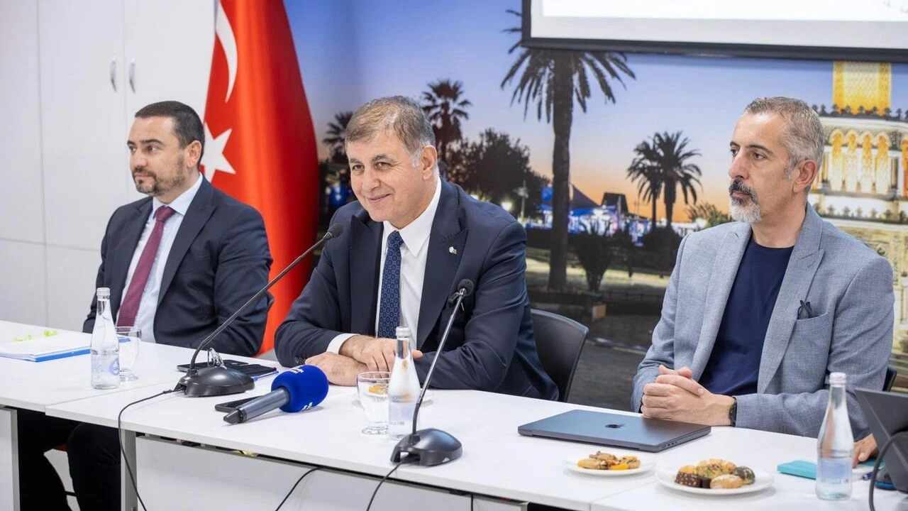 BAŞKAN TUGAY’DAN, KURAKLIK VE İKLİM KRİZİNE KARŞI ZİRAAT ODALARINA İŞBİRLİĞİ ÇAĞRISI… BAŞKAN TUGAY’DAN, KURAKLIK VE İKLİM KRİZİNE KARŞI ZİRAAT ODALARINA İŞBİRLİĞİ ÇAĞRISI…