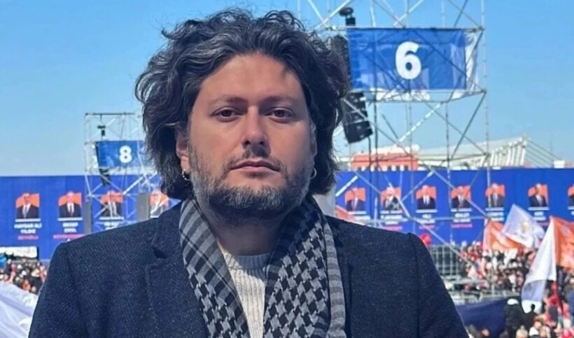 AKP’Lİ TROL FURKAN BÖLÜKBAŞI, “CUMHURBAŞKANINA SUİKAST VE FİİLİ SALDIRI” SUÇLAMASIYLA GÖZALTINA ALINDI… AKP’Lİ TROL FURKAN BÖLÜKBAŞI, “CUMHURBAŞKANINA SUİKAST VE FİİLİ SALDIRI” SUÇLAMASIYLA GÖZALTINA ALINDI…