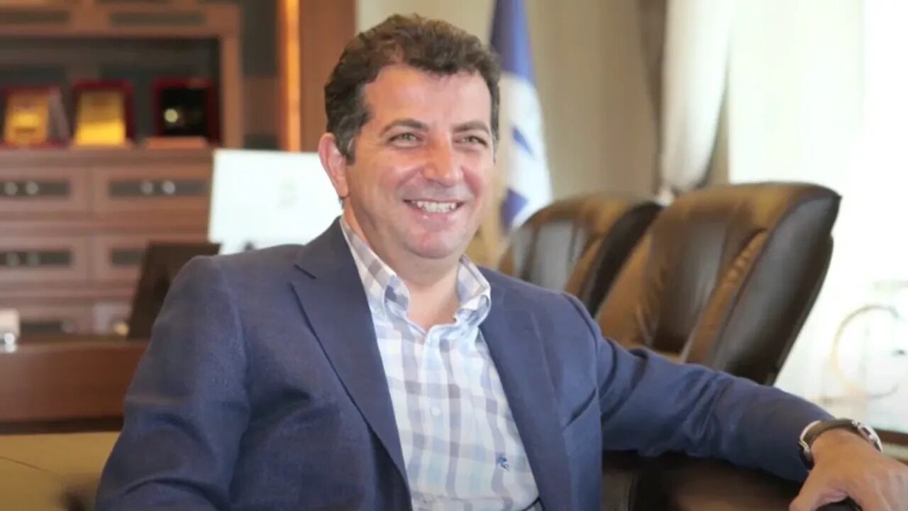 YURT DIŞINA KAÇTIĞI İDDİA EDİLEN ESKİ THK ÜNİVERSİTESİ REKTÖRÜ ÜNSAL BAN ŞU AN HANGİ ÜLKE DE YAŞIYOR?… YURT DIŞINA KAÇTIĞI İDDİA EDİLEN ESKİ THK ÜNİVERSİTESİ REKTÖRÜ ÜNSAL BAN ŞU AN HANGİ ÜLKE DE YAŞIYOR?…