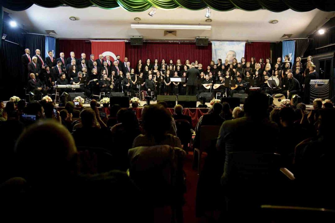 ALİAĞA’DA SANATSEVERLERİ BULUŞTURAN KONSER BÜYÜK ALKIŞ ALDI…