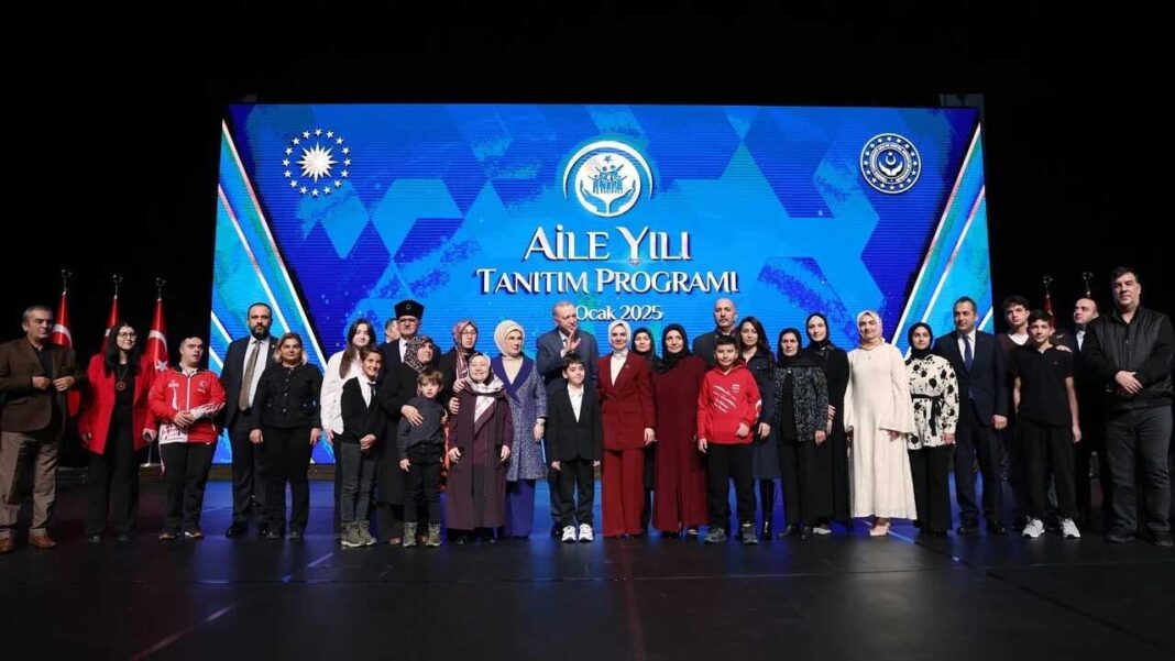 AİLE BAKANLIĞI TANITIMA ADETA SERVET HARCADI!…