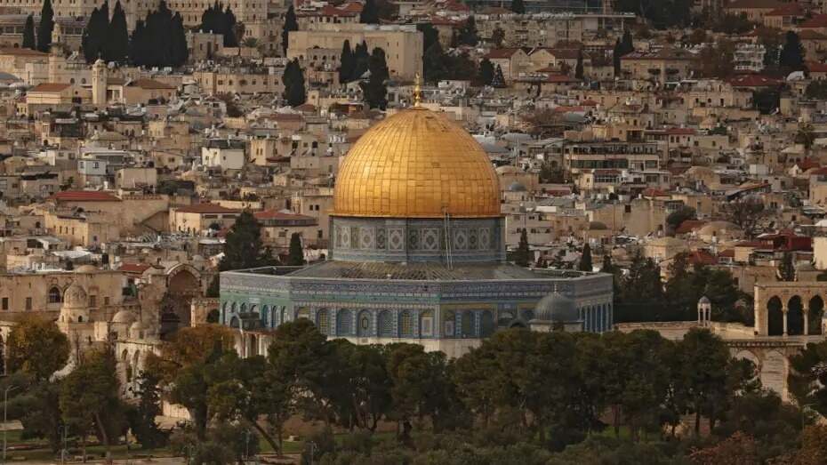 MESCİD-İ AKSA İMAMI CAMİYE ALINMIYOR!…