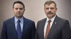 ADALET VE İÇİŞLERİ BAKANLARI DEĞİŞTİ…