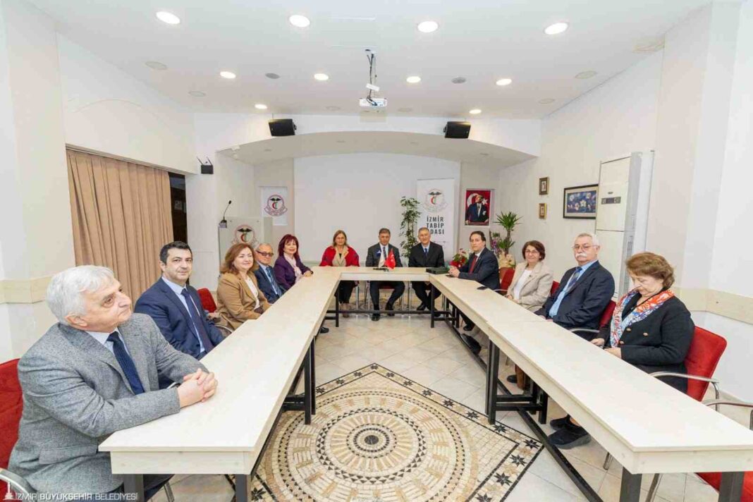 BAŞKAN TUGAY’DAN SAĞLIK EMEKÇİLERİNE TEŞEKKÜR… BAŞKAN TUGAY’DAN SAĞLIK EMEKÇİLERİNE TEŞEKKÜR…