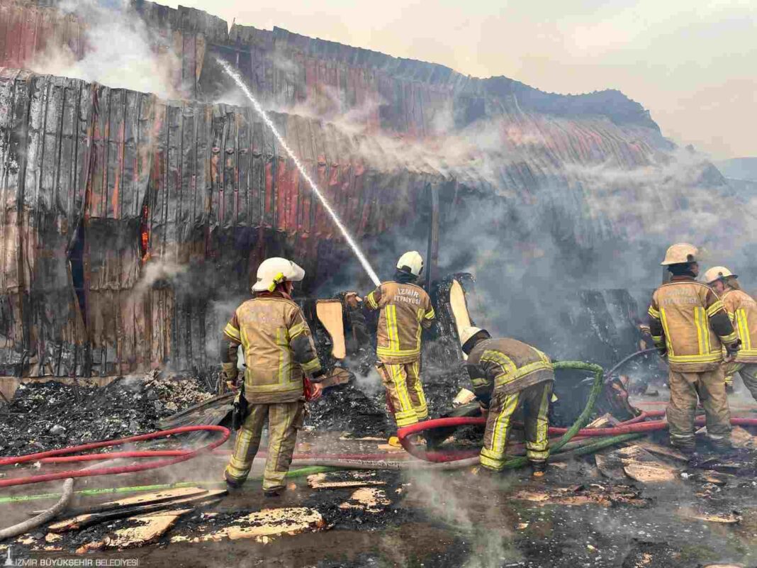 41 ARAÇ, 100’Ü AŞKIN PERSONEL İLE ALEVLERE SET!… 41 ARAÇ, 100’Ü AŞKIN PERSONEL İLE ALEVLERE SET!…