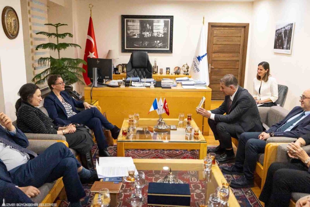 İzmir’in Fransa Şehirleriyle Bağı Güçleniyor… İzmir’in Fransa Şehirleriyle Bağı Güçleniyor…