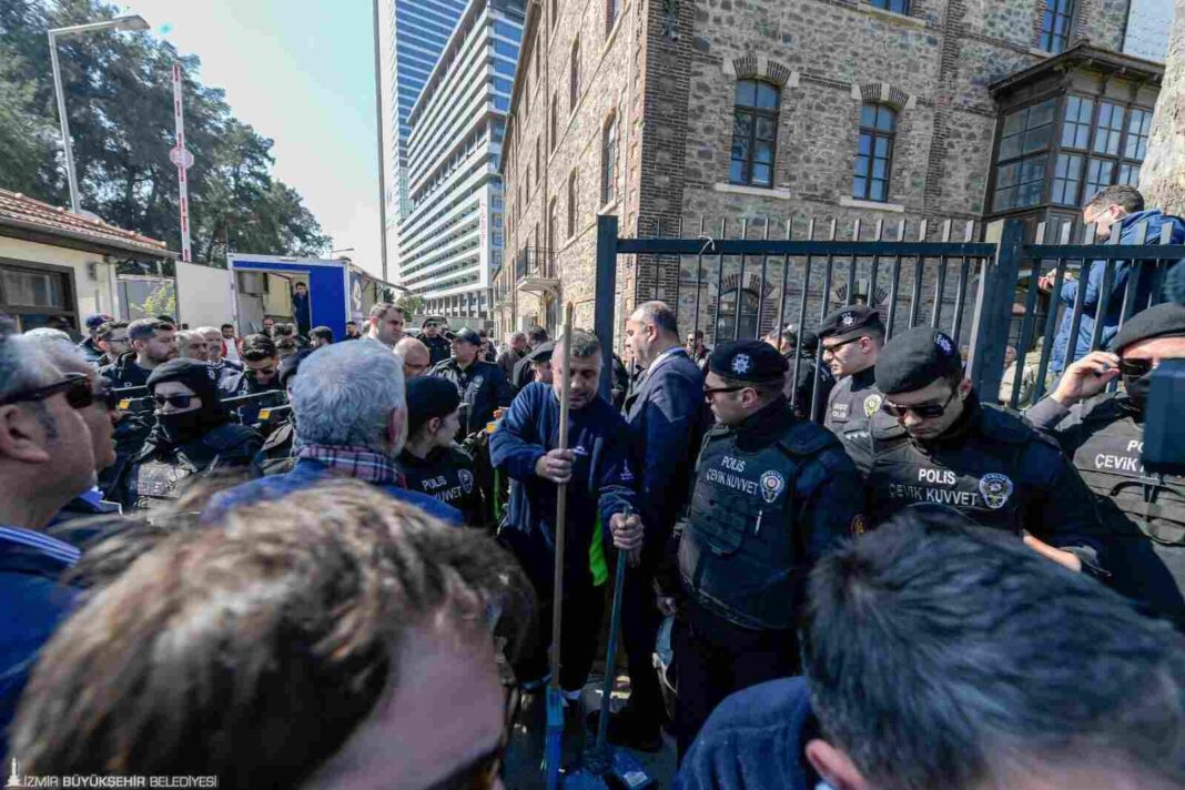 BAŞKAN TUGAY: “DARBECİLER BİLE BÖYLE EL KOYMADI…” BAŞKAN TUGAY: “DARBECİLER BİLE BÖYLE EL KOYMADI…”