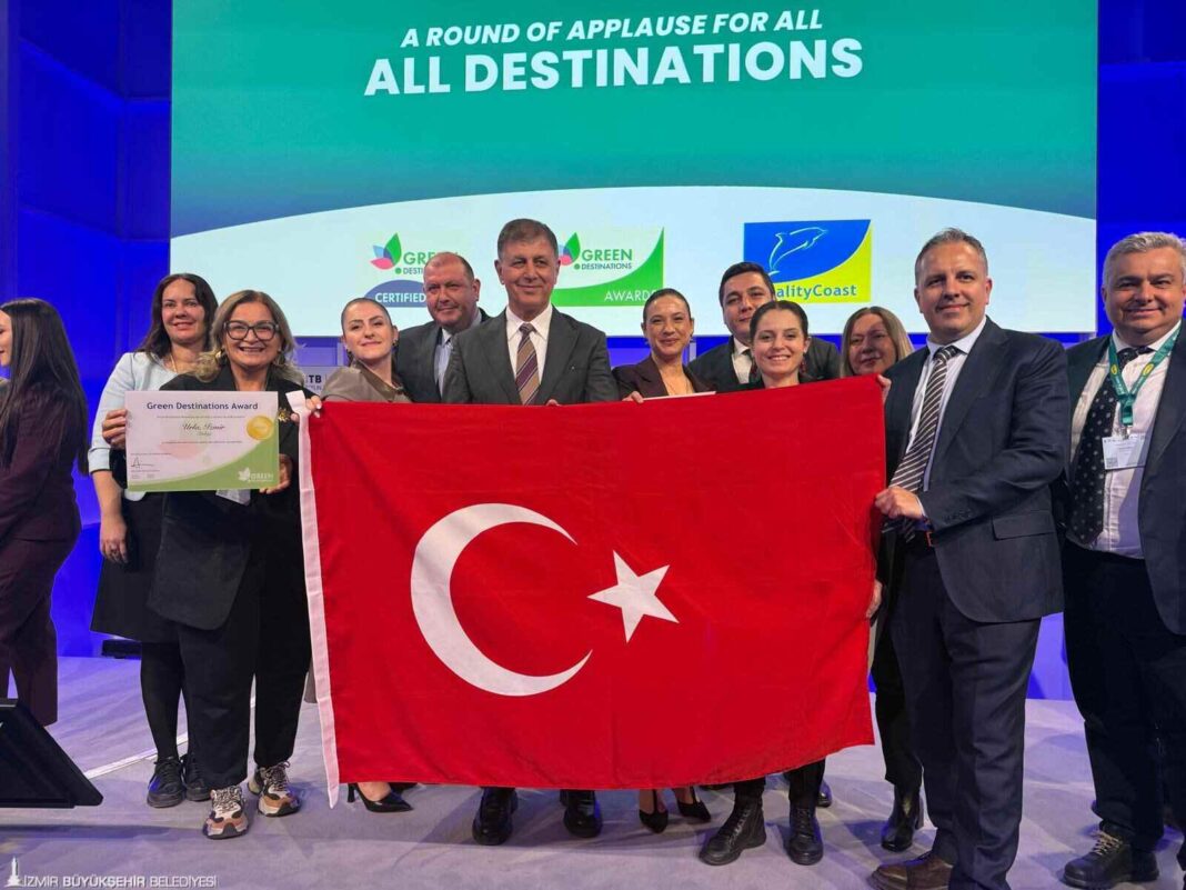 İzmir Turizmde İddiasını Büyütüyor… İzmir Turizmde İddiasını Büyütüyor…