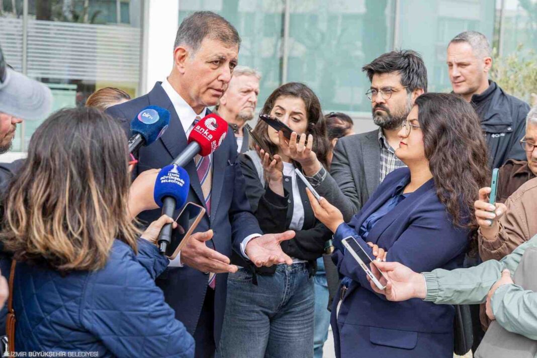 BAŞKAN TUGAY: “BİNALARA GÖZ KOYMAK YERİNE YAPACAĞINIZ TONLA İŞ VAR…” BAŞKAN TUGAY: “BİNALARA GÖZ KOYMAK YERİNE YAPACAĞINIZ TONLA İŞ VAR…”