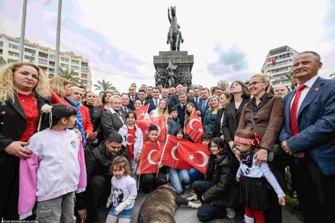 “Her Yerde Cumhuriyeti ve Adaleti Büyüteceğiz…” “Her Yerde Cumhuriyeti ve Adaleti Büyüteceğiz…”