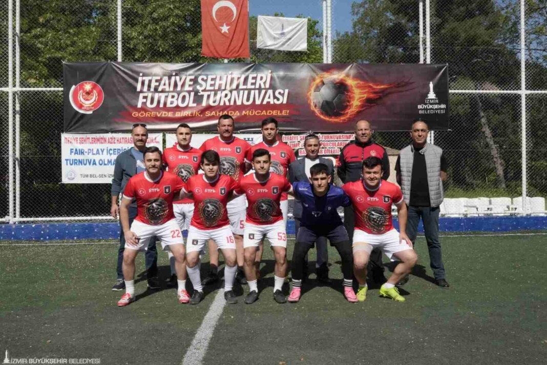 “Geleneksel İtfaiye Şehitleri Futbol Turnuvası” Final Maçıyla Tamamlandı… “Geleneksel İtfaiye Şehitleri Futbol Turnuvası” Final Maçıyla Tamamlandı…