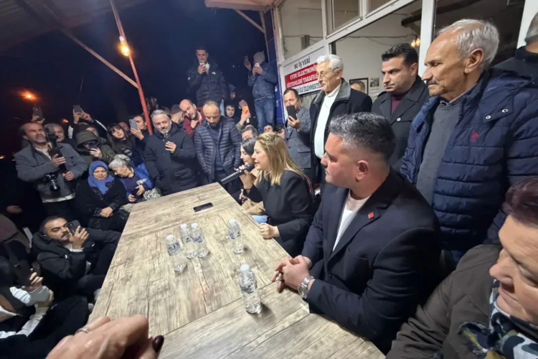 MADEN FAALİYETLERİNİ SAVUNMAK İÇİN GELDİ, PROTESTO EDİLDİ, TOPLANTIYI YARIDA KESTİ… MADEN FAALİYETLERİNİ SAVUNMAK İÇİN GELDİ, PROTESTO EDİLDİ, TOPLANTIYI YARIDA KESTİ…