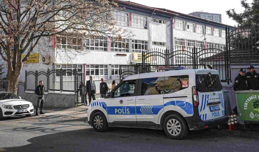 OKUL GÜVENLİĞİ TOPLANTILARI HER AY YAPILACAK, 7 BASAMAKLI GÜVENLİK MODELİ UYGULANACAK… OKUL GÜVENLİĞİ TOPLANTILARI HER AY YAPILACAK, 7 BASAMAKLI GÜVENLİK MODELİ UYGULANACAK…