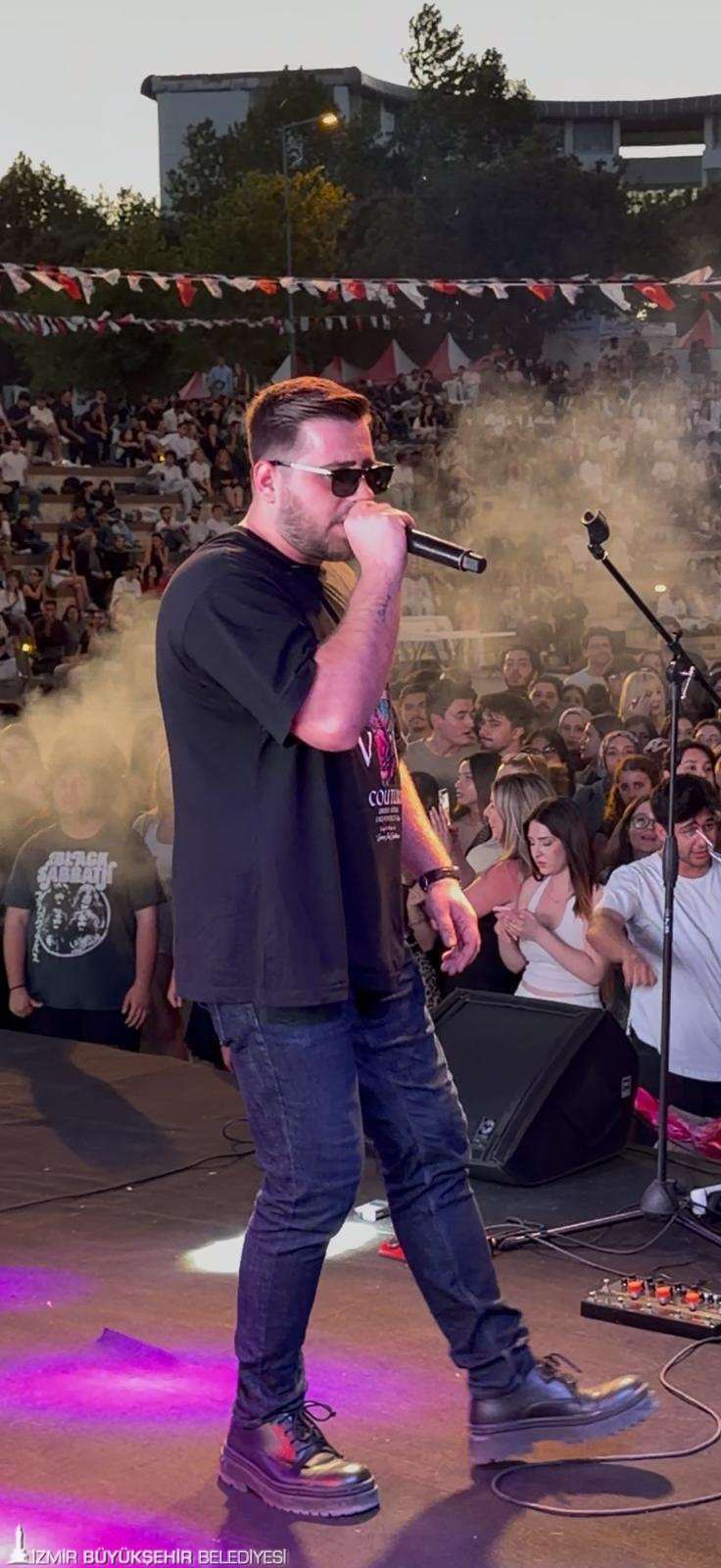 İzBBŞT Gençlik Günleri Ücretsiz Konserle Sona Erecek… İzBBŞT Gençlik Günleri Ücretsiz Konserle Sona Erecek…