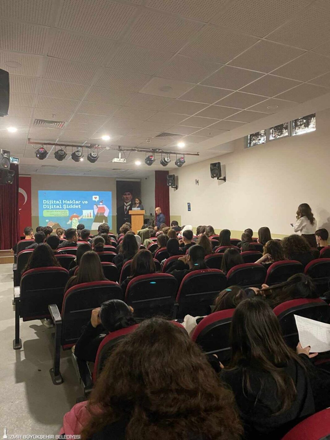 Büyükşehirden Dijital Tuzaklara Karşı Gençlere Kalkan!… Büyükşehirden Dijital Tuzaklara Karşı Gençlere Kalkan!…