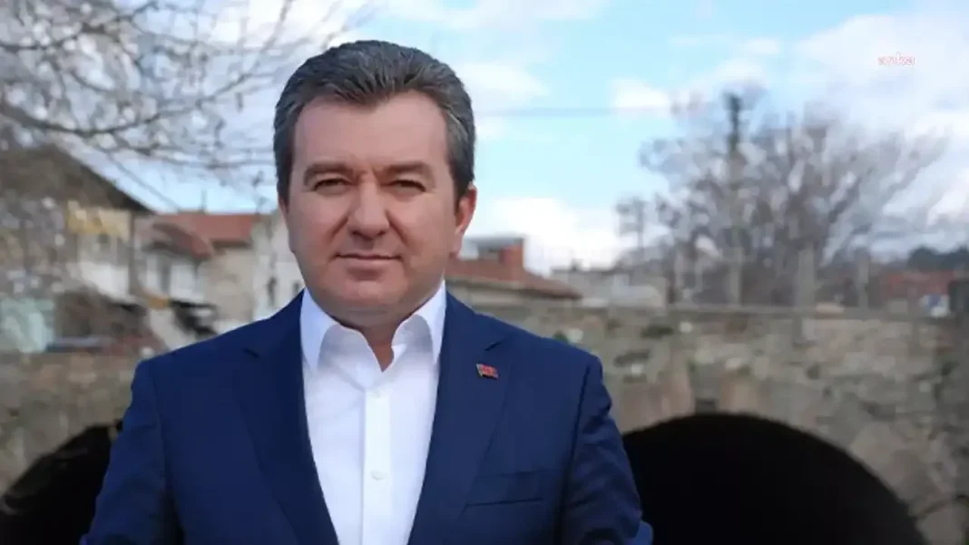BERGAMA’NIN AKP’Lİ ESKİ BELEDİYE BAŞKANININ SİLAHINA: “SİLAHLI TEHDİT” İDDİASIYLA EL KONULDU!… BERGAMA’NIN AKP’Lİ ESKİ BELEDİYE BAŞKANININ SİLAHINA: “SİLAHLI TEHDİT” İDDİASIYLA EL KONULDU!…