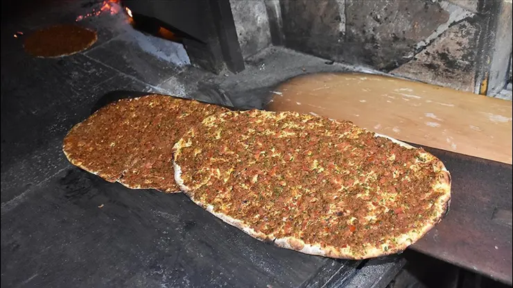 LAHMACUN FİYATI MAYIS AYINDA DA YÜKSELİŞİNİ SÜRDÜRDÜ… LAHMACUN FİYATI MAYIS AYINDA DA YÜKSELİŞİNİ SÜRDÜRDÜ…