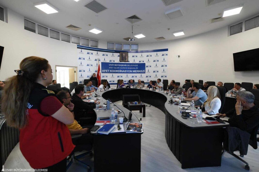 GEÇMİŞ YILLARIN YANGIN VERİLERİ DEĞERLENDİRİLDİ, ORMAN YANGINLARIYLA MÜCEDELE DE ORTAK KARARLAR ALINDI… GEÇMİŞ YILLARIN YANGIN VERİLERİ DEĞERLENDİRİLDİ, ORMAN YANGINLARIYLA MÜCEDELE DE ORTAK KARARLAR ALINDI…