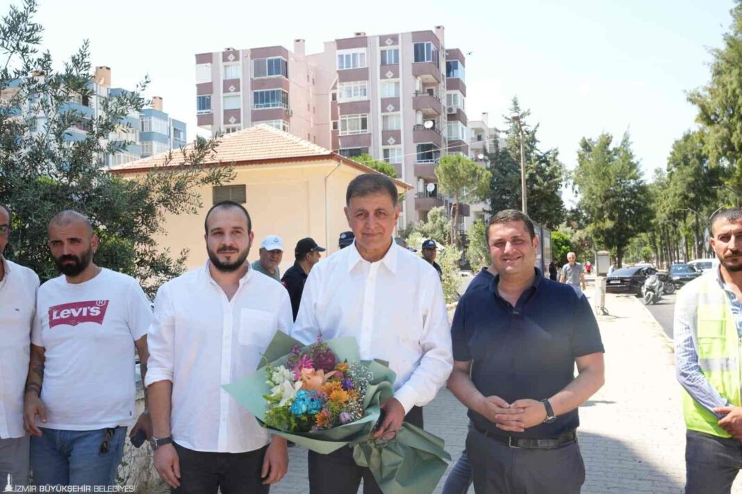 Başkan Tugay Asfalt Çalışmalarını Yerinde İnceledi… Başkan Tugay Asfalt Çalışmalarını Yerinde İnceledi…
