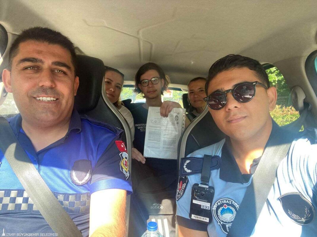 İzmir Büyükşehir Zabıtası YKS İçin Sahada… İzmir Büyükşehir Zabıtası YKS İçin Sahada…