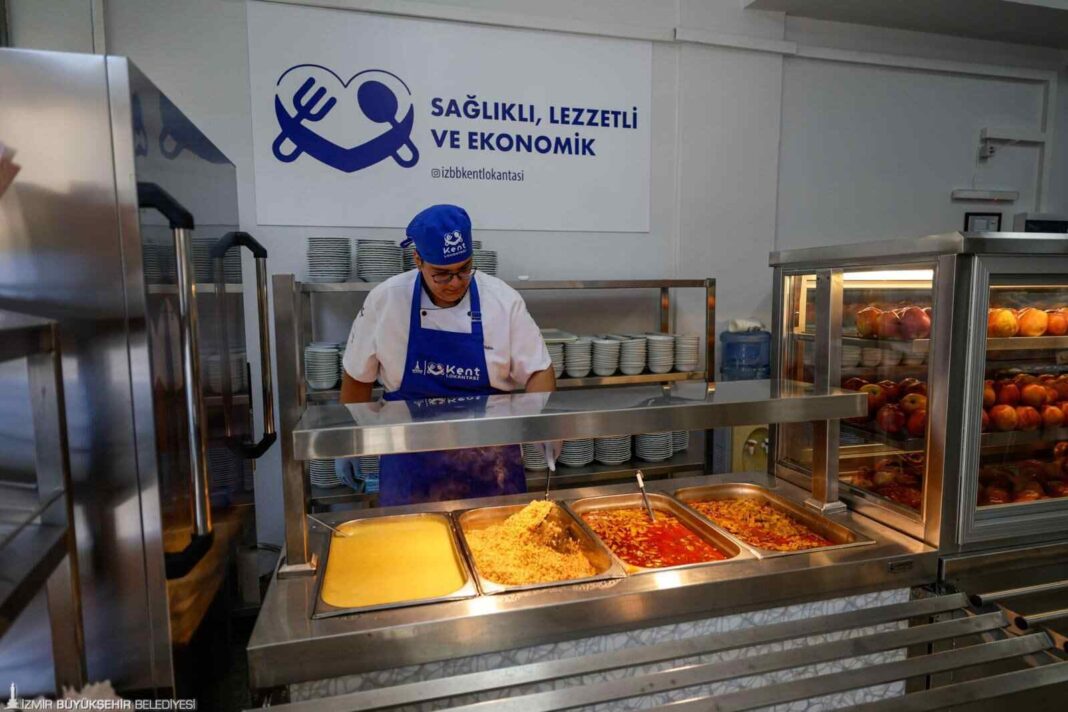 İZBB’DEN KRİZE KARŞI 25 LİRALIK SOFRA… İZBB’DEN KRİZE KARŞI 25 LİRALIK SOFRA…