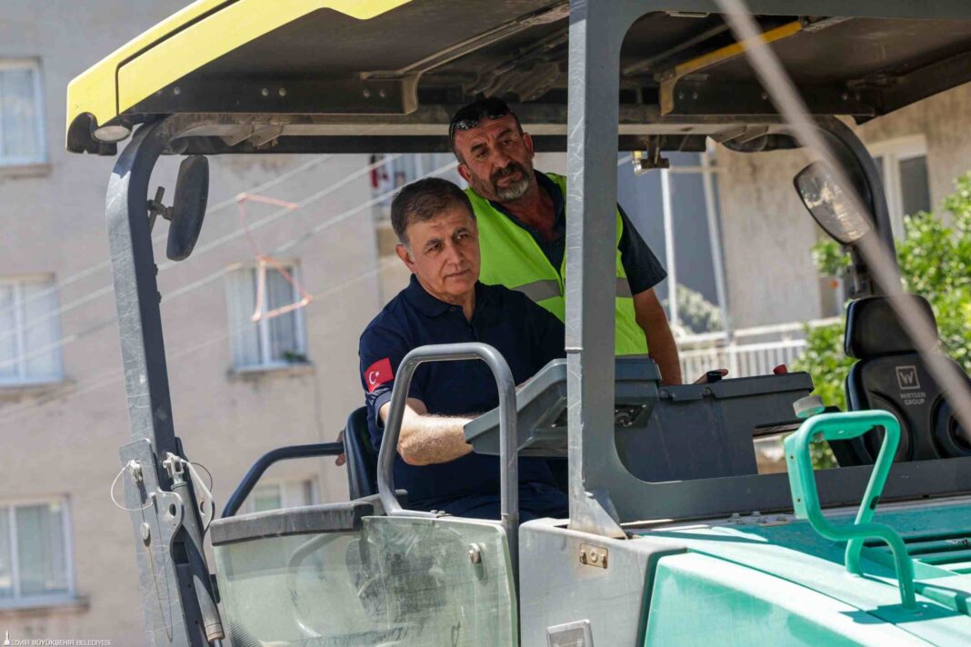 Başkan Tugay Yapılan Çalışmaları Sahada İnceledi… Başkan Tugay Yapılan Çalışmaları Sahada İnceledi…