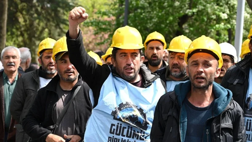 DORUK MADENCİLİKTE ANLAŞMA İMZALANDI, MADEN EMEKÇİSİ EYLEMLERİNİ ASKIYA ALDI… DORUK MADENCİLİKTE ANLAŞMA İMZALANDI, MADEN EMEKÇİSİ EYLEMLERİNİ ASKIYA ALDI…