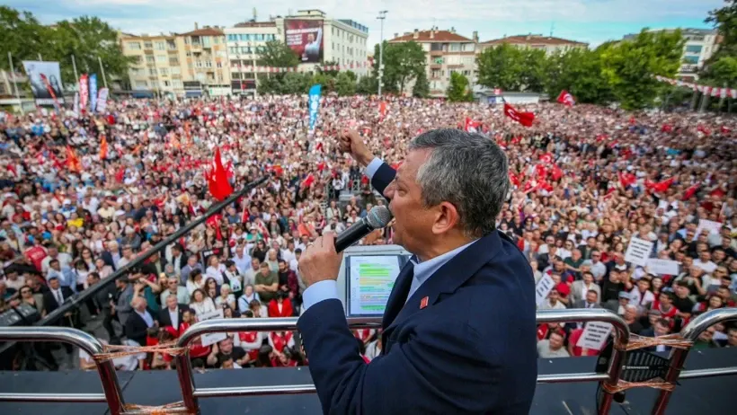 ÖZGÜR ÖZEL’İN YENİ PARTİSİ BELLİ OLDU… ÖZGÜR ÖZEL’İN YENİ PARTİSİ BELLİ OLDU…