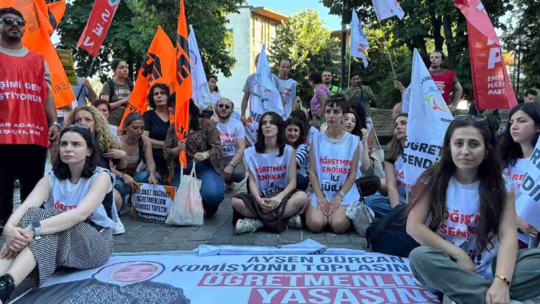 “HAKLARIMIZI ALANA KADAR SOKAKLARDAYIZ…” “HAKLARIMIZI ALANA KADAR SOKAKLARDAYIZ…”