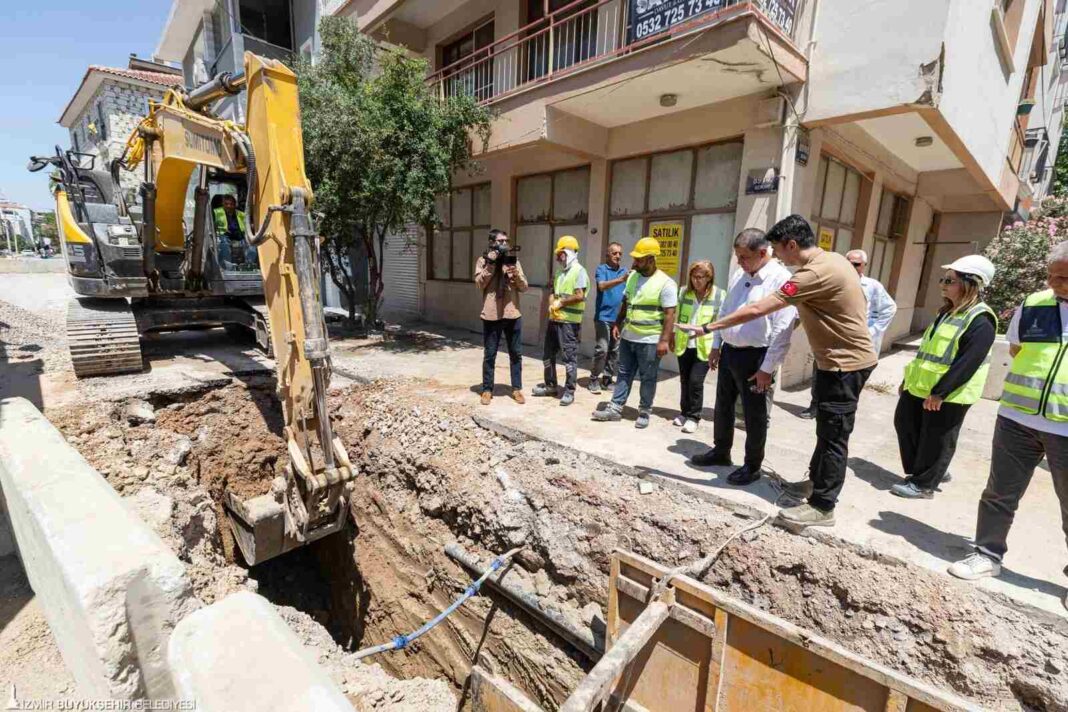 Başkan Tugay: Göz Boyayan Değil, Sorun Çözen İşler Yapıyoruz… Başkan Tugay: Göz Boyayan Değil, Sorun Çözen İşler Yapıyoruz…