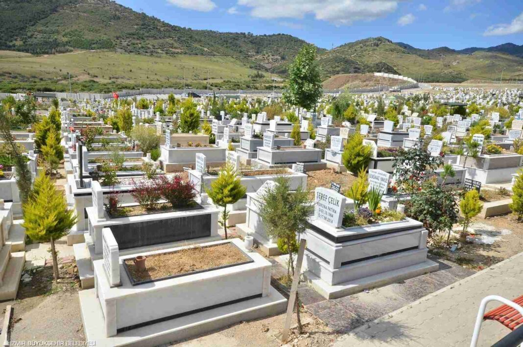 İzmir’de Mezarlıklarda Türkiye’ye Örnek Olacak Model… İzmir’de Mezarlıklarda Türkiye’ye Örnek Olacak Model…
