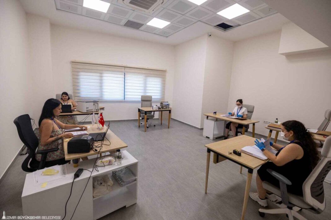 Raflar Boşalıyor, Belgeler Ekrana Taşınıyor… Raflar Boşalıyor, Belgeler Ekrana Taşınıyor…