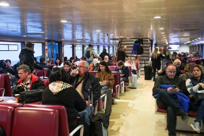 ALİAPORT’TAN MİDİLLİ SEFERLERİNDE 2.5 AYDA 25 BİN YOLCU TAŞINDI… ALİAPORT’TAN MİDİLLİ SEFERLERİNDE 2.5 AYDA 25 BİN YOLCU TAŞINDI…