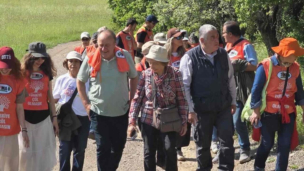 TEMA VAKFI GÖNÜLLÜLERİNE TAHLİYE… TEMA VAKFI GÖNÜLLÜLERİNE TAHLİYE…