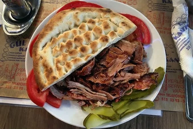 “3 BİN TL’CİK” DÖNER İÇİN SORUŞTURMA BAŞLATILDI!… “3 BİN TL’CİK” DÖNER İÇİN SORUŞTURMA BAŞLATILDI!…