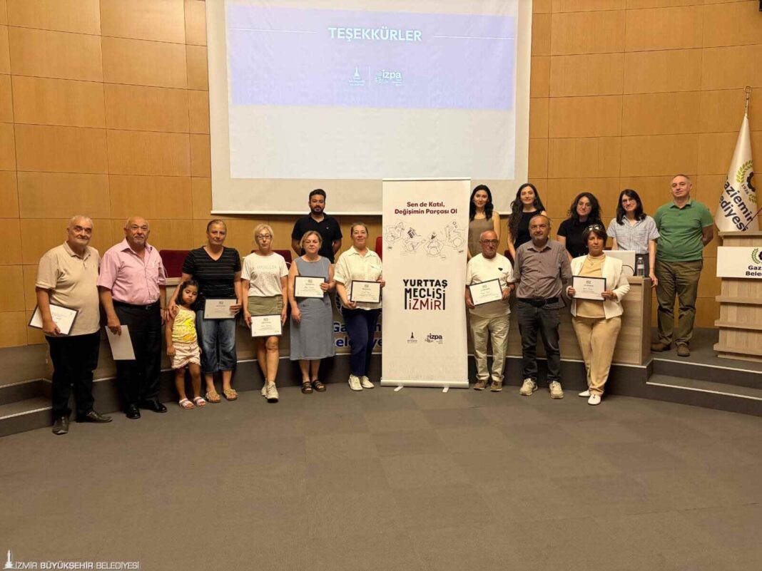 İzmir Yurttaş Meclisi 15 İlçeye Ulaştı… İzmir Yurttaş Meclisi 15 İlçeye Ulaştı…